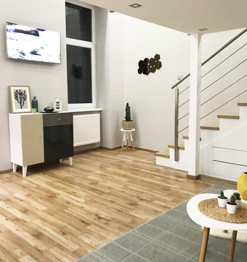 Otthonos, modern lakás az oktogonon lakáskultúra magazin Nappali 2017