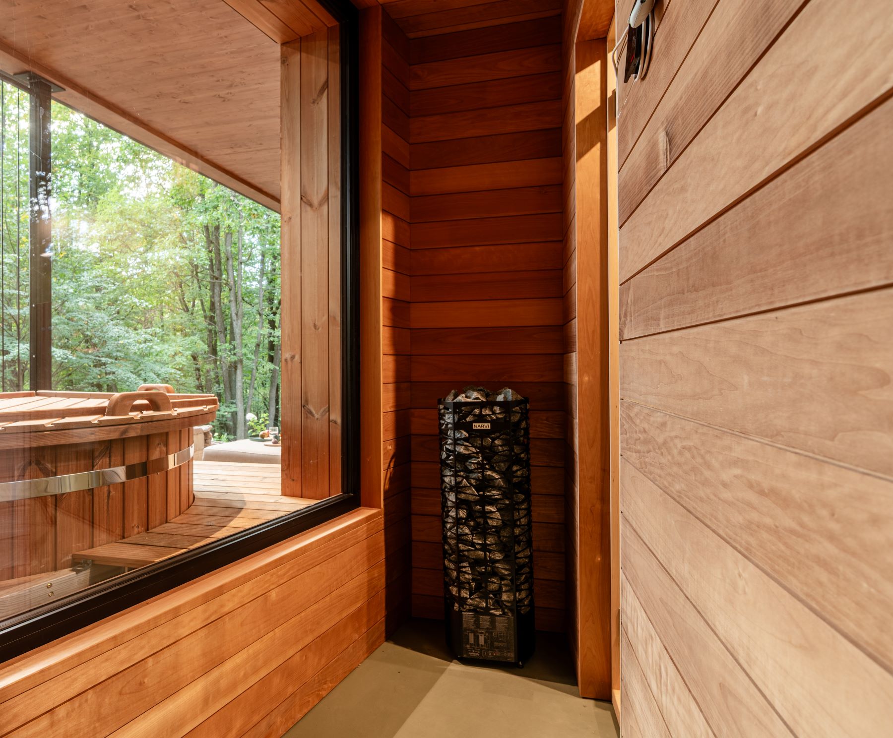 Monolith Lodge